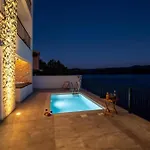 Mediterranean Next To Sea Vila