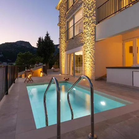 Mediterranean Next To Sea 빌라