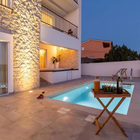 Vila Mediterranean Next To Sea *