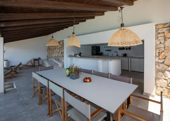 Mediterranean Next To Sea ヴィラ *